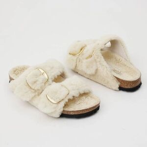 NWT BIRKENSTOCK Birkenstock Arizona Big Buckle Shearling Teddy in Eggshell